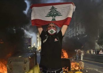 La economía de Líbano en caída y se lleva a Hezbolá consigo