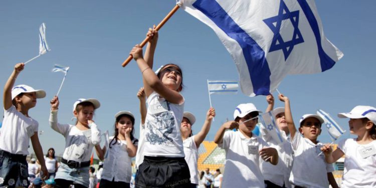¿En qué puesto está la educación temprana de Israel entre los países de la OCDE?