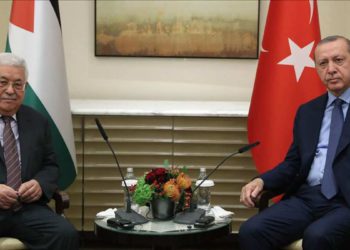 Erdogan a Abbas: Turquía se opone a la normalización entre Israel y EAU