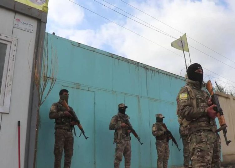 Fuga en prisión de ISIS en Afganistán provoca caza masiva de presos