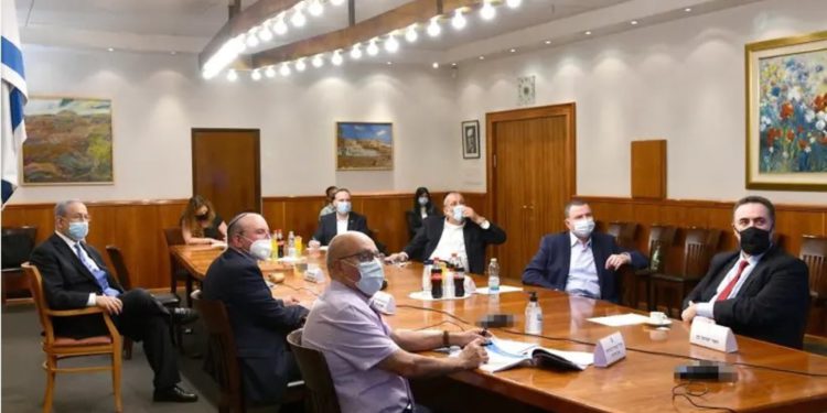 Coronavirus en Israel: Gabinete pospone reunión sobre levantamiento de cierre
