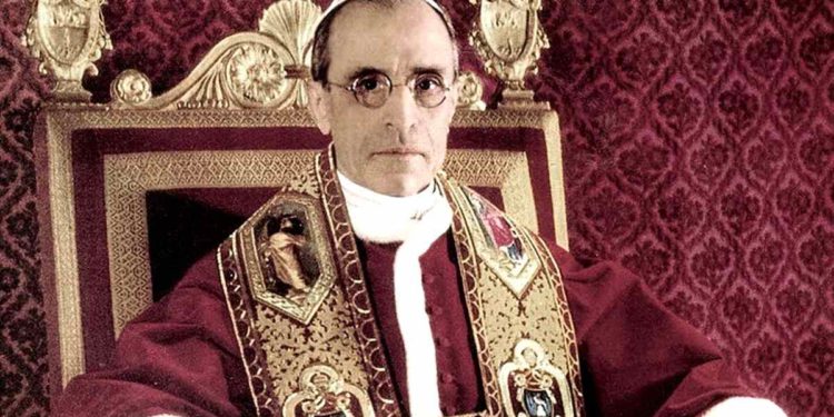 El Vaticano instó al Papa Pío XII a no protestar contra las deportaciones nazis de judíos de Italia
