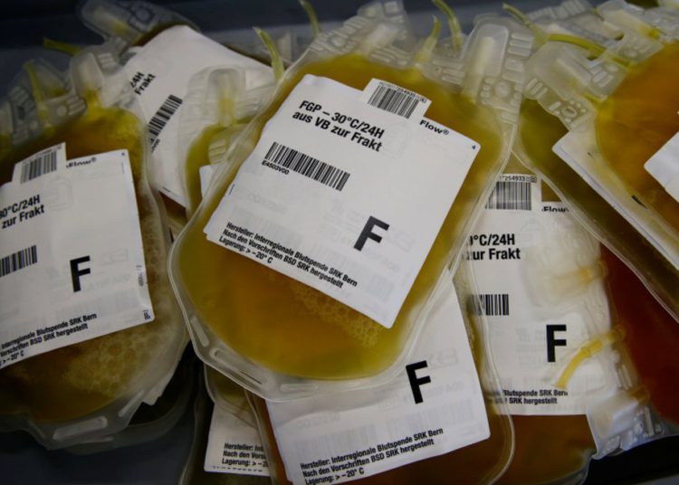 Empresas israelíes e italianas continúan con el tratamiento a base de plasma contra la COVID-19