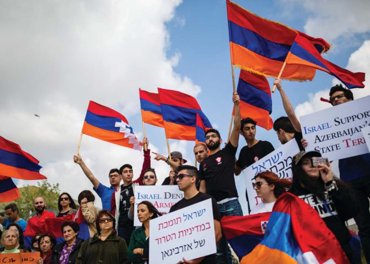 Los enfrentamientos entre Armenia y Azerbaiyán podrían afectar a Medio Oriente