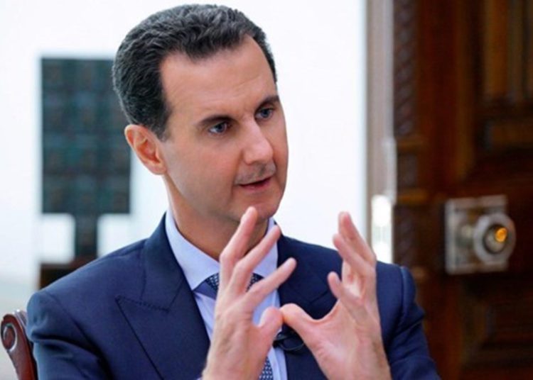 Assad pide al primer ministro sirio que forme un nuevo gabinete