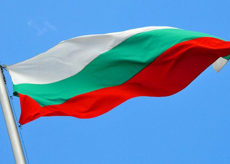 Bulgaria expulsa a dos diplomáticos rusos por espionaje