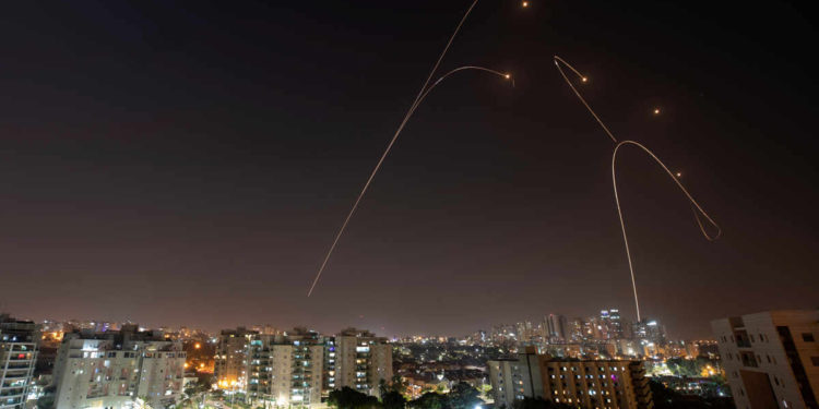 Irán a la sombra del acuerdo de paz: lanzamiento de misiles contra Israel desde Gaza