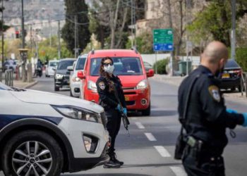 Israel entra en confinamiento en medio de aumento de casos de coronavirus