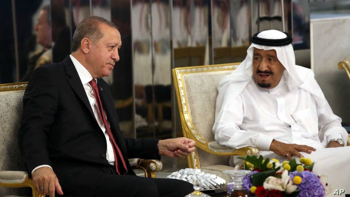 Arabia Saudita impone embargo comercial a Turquía