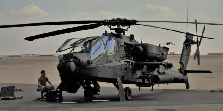 El Ejército de EE. UU. Retirará cientos de helicópteros Apache AH-64D