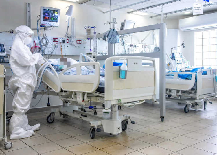 ¿Los hospitales de Israel que luchan contra la COVID-19 podrían soportar una nueva guerra?