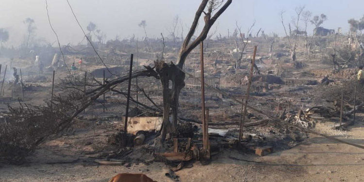 Campo de refugiados de Moria en Grecia quemado hasta los cimientos