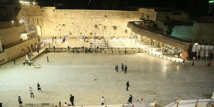 Jordania y AP acusan a Israel de querer “judaizar” Muro Occidental