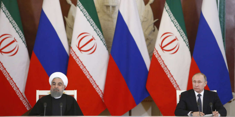 Rusia promete cooperación militar con Irán cuando culmine el embargo de armas