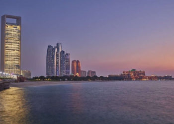 El fondo de riqueza de los Emiratos Árabes Unidos ve un pico de demanda de petróleo en 2030