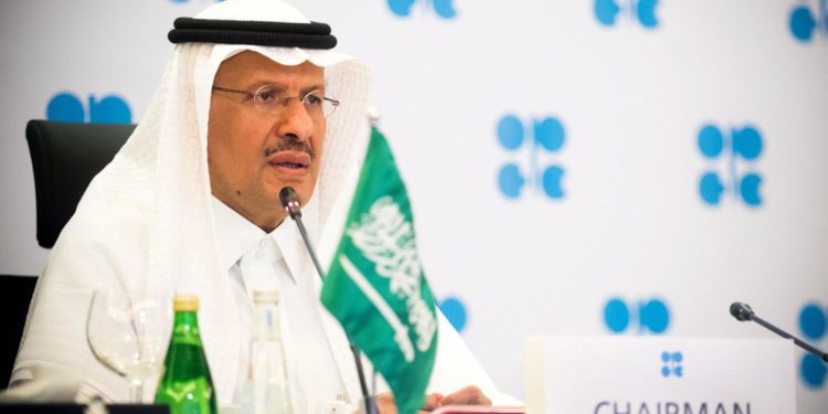 Saudíes regañan a rezagados de la OPEP+ por tratar de “superar al mercado”