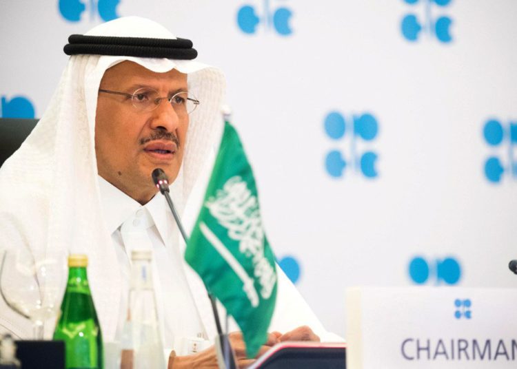 Saudíes regañan a rezagados de la OPEP+ por tratar de “superar al mercado”