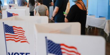 Inteligencia de EE.UU. advierte sobre amenaza extremista en torno a las elecciones