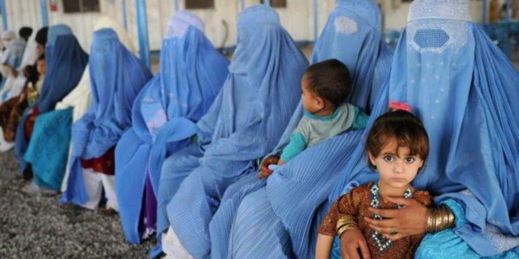 Afganistán acepta poner el nombre de las madres en certificados de nacimiento