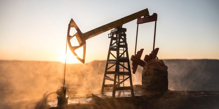 Precios del petróleo caen ante la débil demanda