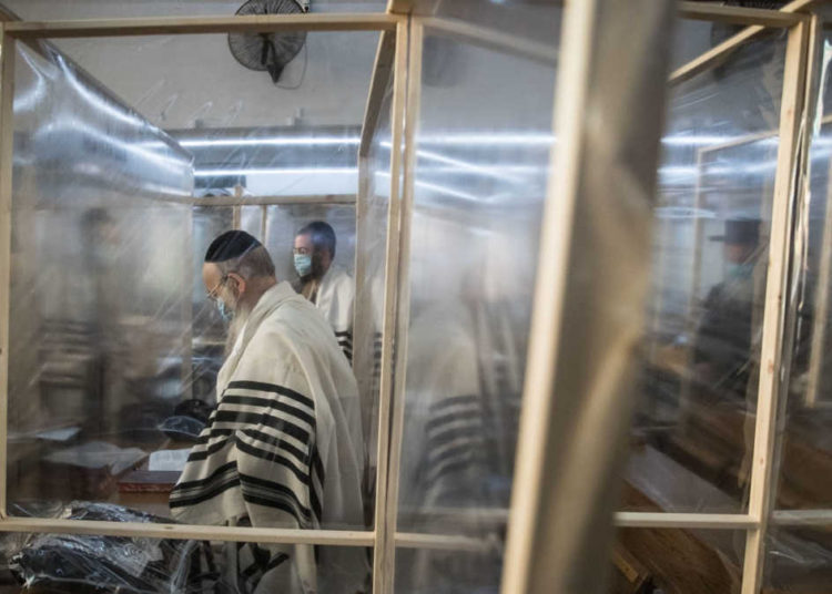 Rabinos principales de Israel divididos sobre cierre de sinagogas en Yom Kipur