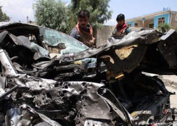 Coche bomba mata a 11 personas en Afganistán pese a las conversaciones de paz