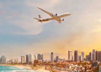 Vuelo histórico de Etihad Airways desde EAU aterriza en Israel