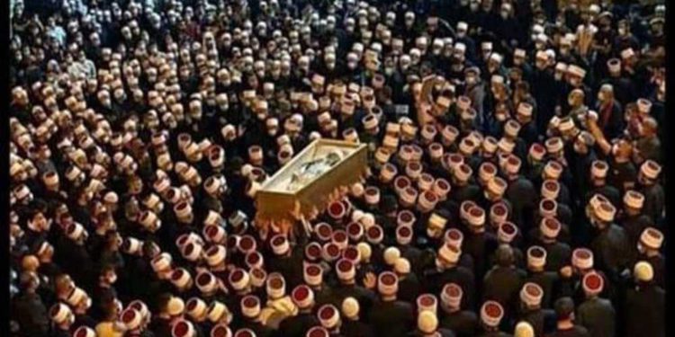 Seguidores roban cuerpo de jeque druso del hospital para hacer un funeral masivo