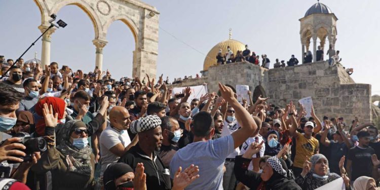 Protestas en el Monte del Templo contra “el enemigo de Alah” Macron