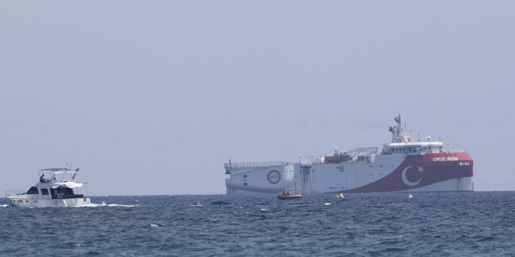 EE.UU. reprende a Turquía por enviar buque explorador a territorio continental de Grecia