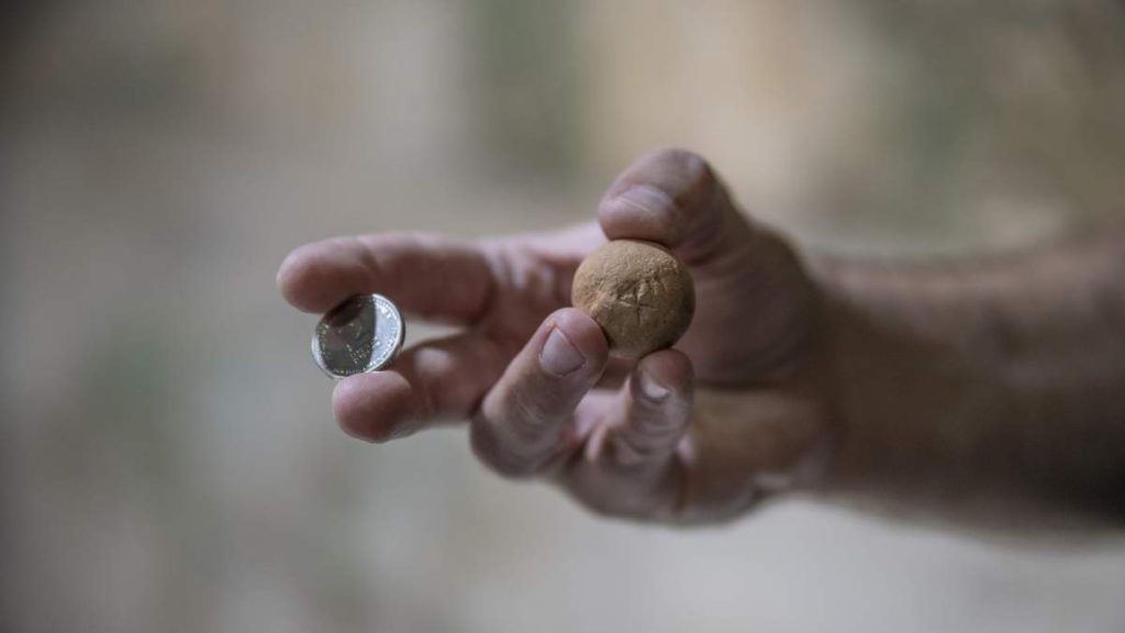 Un ancien poids de deux shekel découvert près du Mur occidental 1