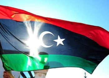 Rivales de Libia en guerra firman acuerdo de cese del fuego para la paz