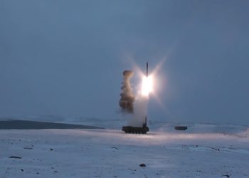 Rusia prueba el misil de crucero Oniks durante ejercicios militares en el Ártico