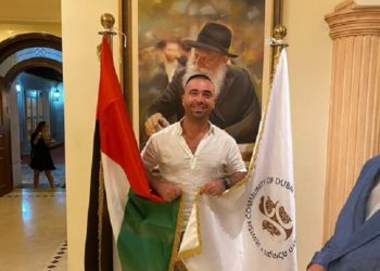 El popular cantante israelí Omer Adam visita Dubai