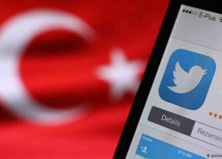 Cuentas turcas en redes sociales atacan cada vez más a Israel y EAU