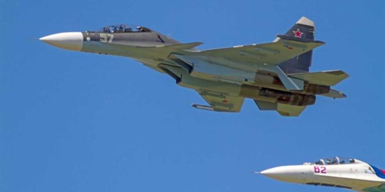 Caza ruso se acerca a un avión de pasajeros israelí sobre el Mediterráneo