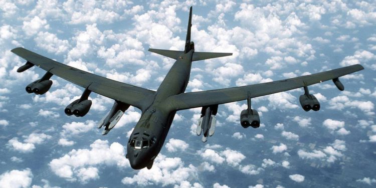 Bombarderos B-52 envían advertencia a Irán: No construyan armas nucleares