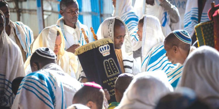 Ministro de Aliá volará a Etiopía para preparar nueva inmigración