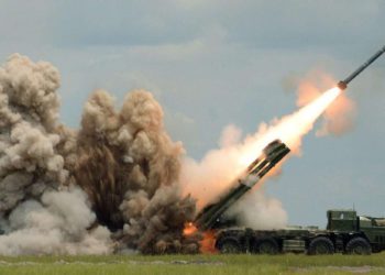 El nuevo lanzacohetes Tornado-S de Rusia parece bastante peligroso
