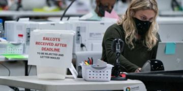 Investigadores enviados al condado de Fulton descubre un 'problema' con informe de boletas