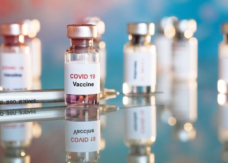 Entregas de vacunas de Pfizer-BioNTech podrían comenzar “antes de Navidad”