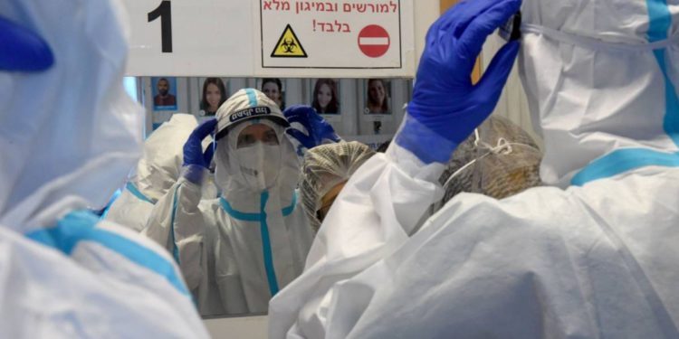 1 de cada 1.000 en Israel reportan efectos secundarios leves de la vacuna