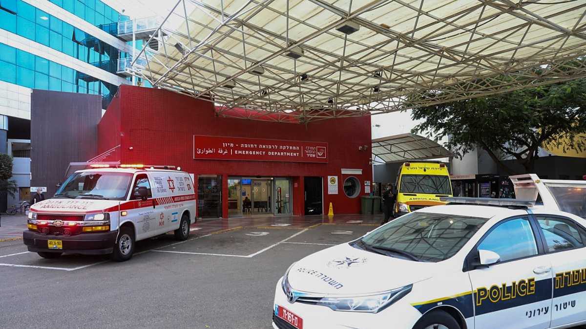 Hombre dispara y mata a su esposa enferma terminal en el hospital y luego se suicida