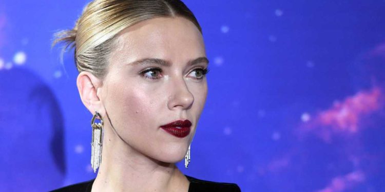 Scarlett Johansson fue criticada por ser sionista