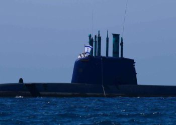 Submarino nuclear de Israel cruza el Canal de Suez: “Advertencia a Irán”
