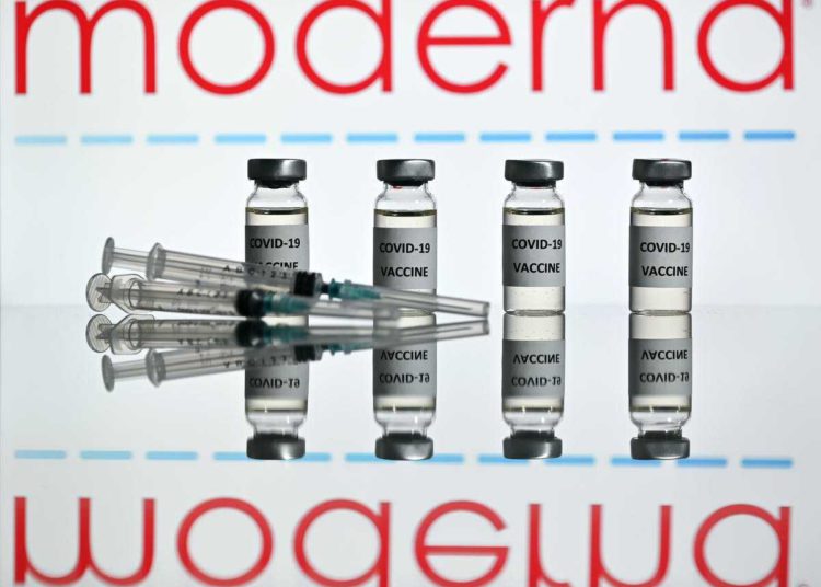 Israel compra millones de vacunas adicionales a Moderna