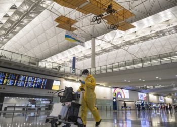Hong Kong prohíbe vuelos desde Reino Unido por nueva cepa de virus
