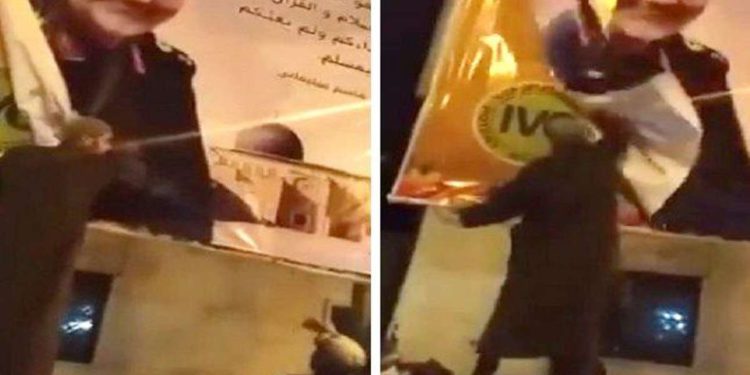 Hamas arresta a un hombre por derribar cartel de Soleimani