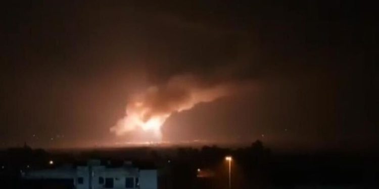 Aviones no identificados atacan a milicias iraníes en el este de Siria