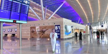 Arabia Saudita suspende vuelos internacionales tras nueva mutación del coronavirus